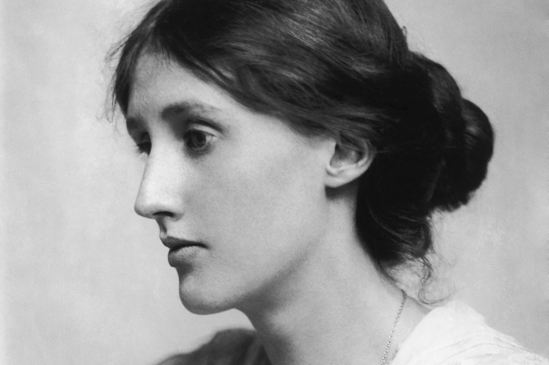 Una habitación propia de Virginia Woolf: la libertad financiera y el éxito de las mujeres escritoras